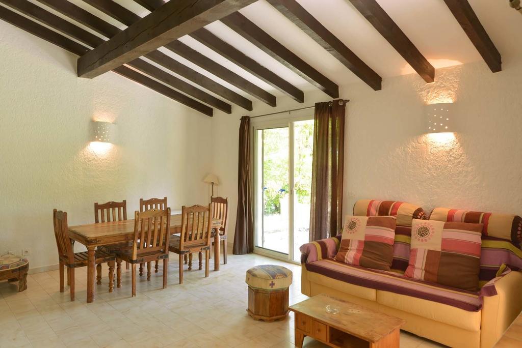 Villa mit 2 Schlafzimmern und Klimaanlage